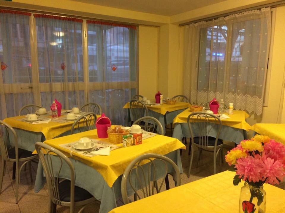 New Prophet Bed & Breakfast Cattolica Bagian luar foto