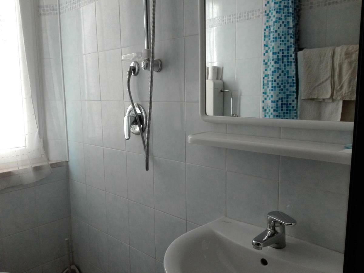 New Prophet Bed & Breakfast Cattolica Bagian luar foto