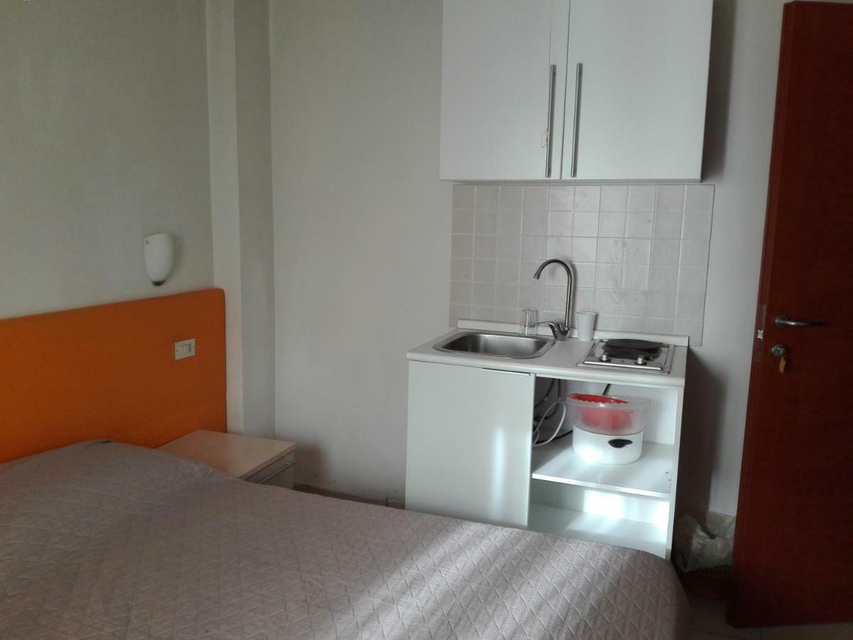 New Prophet Bed & Breakfast Cattolica Bagian luar foto